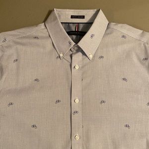 Excellent condition dress shirt!